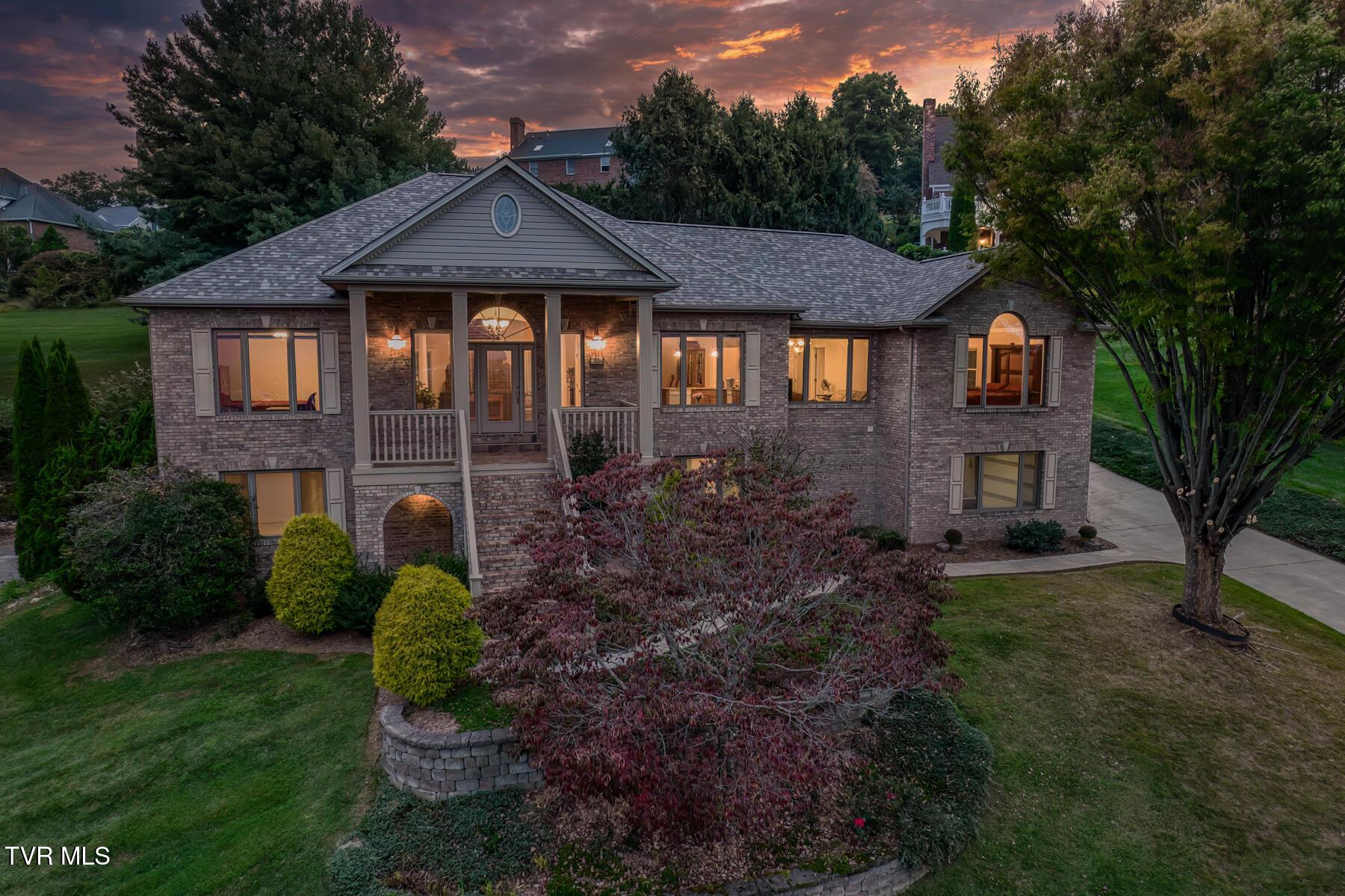Photo of 4 bed, 3 bath, 4,712 sq ft single family residence at 2304 Granite Drive