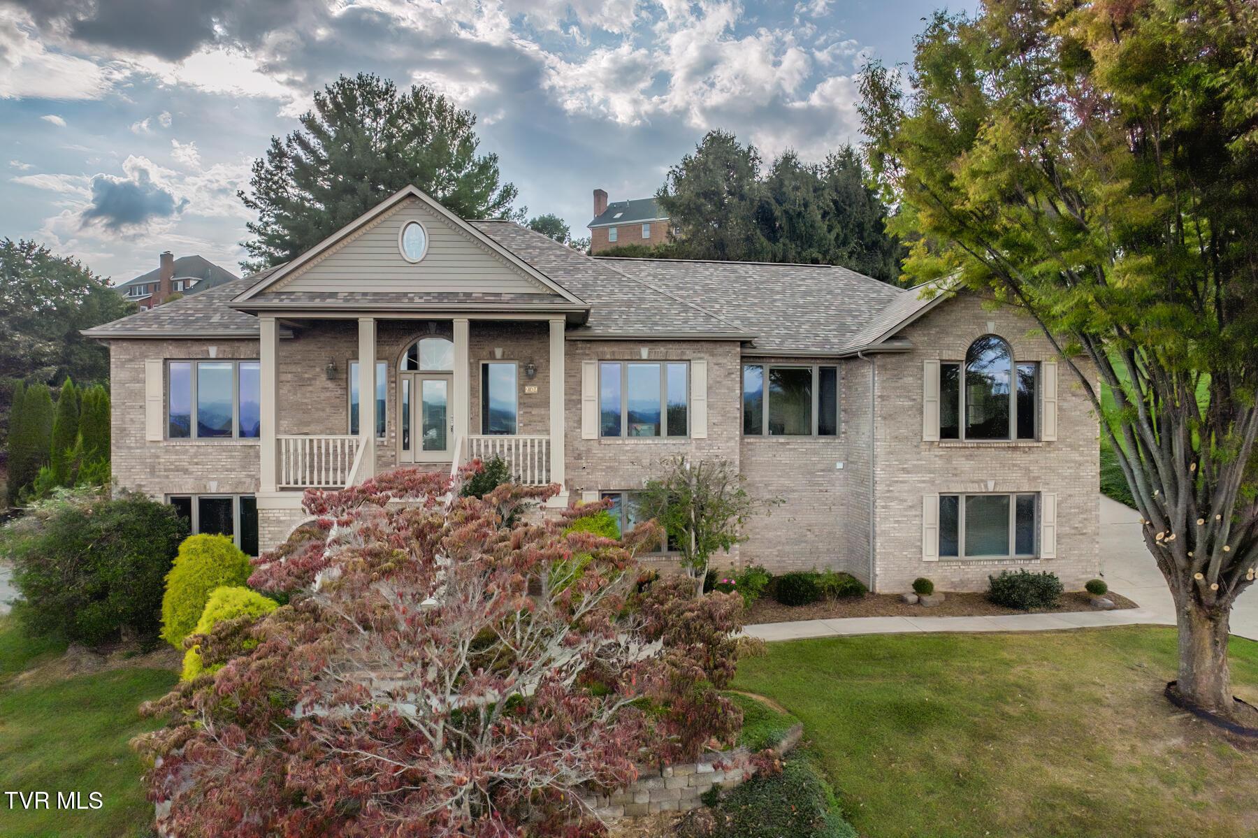 2304 Granite Dr-10