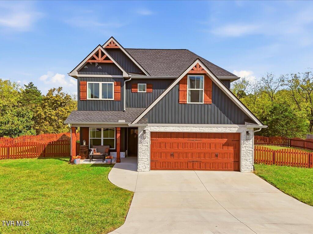 Photo of 4 bed, 3 bath, 1,811 sq ft single family residence at 2490 Stream View Lane