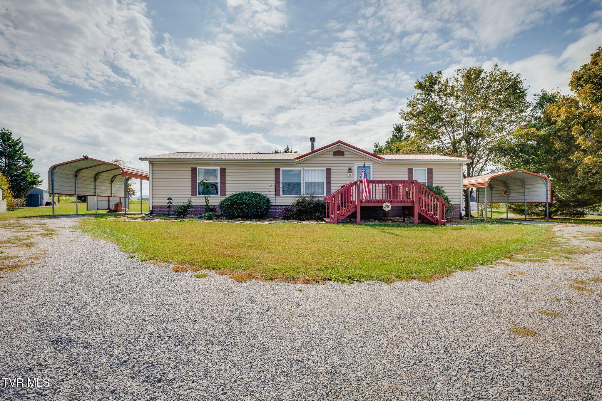 Photo of 3 bed, 2 bath, 1,512 sq ft single family residence at 250 Douglas Chapel Road