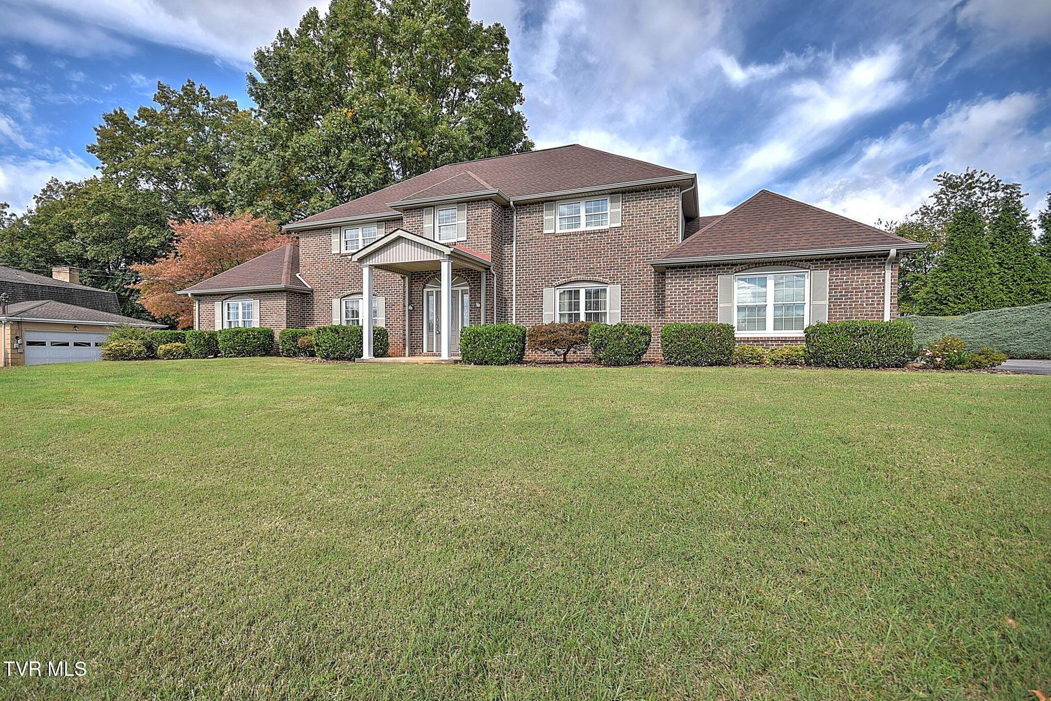 2-web-or-mls-110 Countryshire BJ-3
