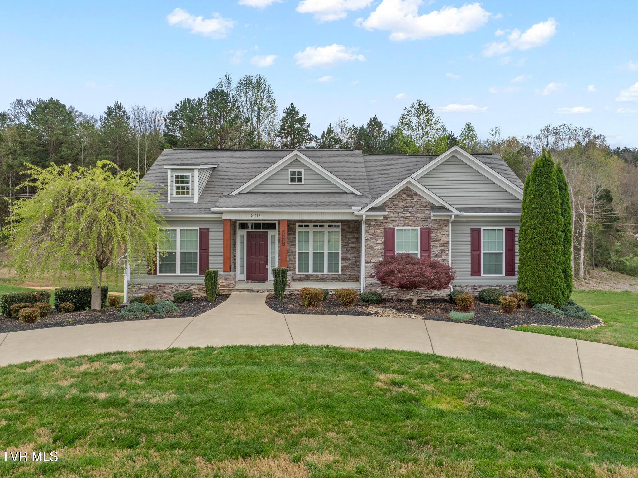Photo of 3 bed, 3 bath, 2,857 sq ft single family residence at 4413 Old Colony Lane