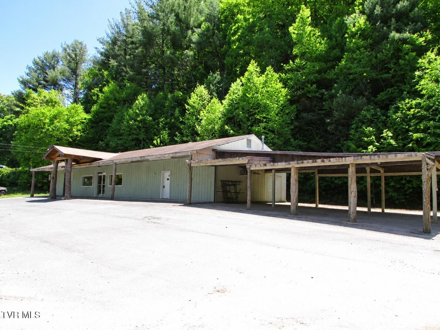 Photo of 1,344 sq ft, 0.5 ac commercial sale at 7480 Highway 19e
