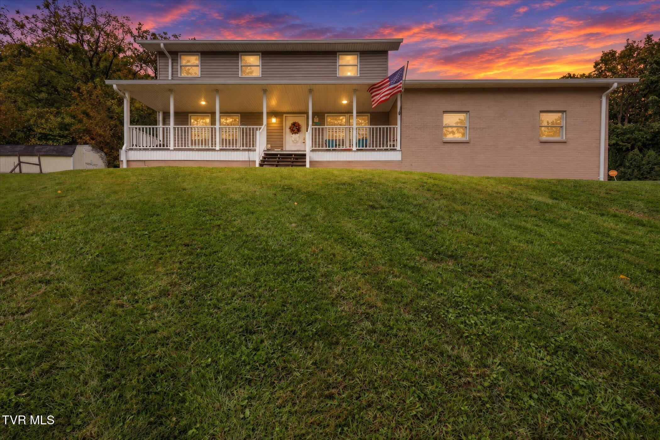Photo of 4 bed, 3 bath, 2,263 sq ft single family residence at 156 Bill Garland Road