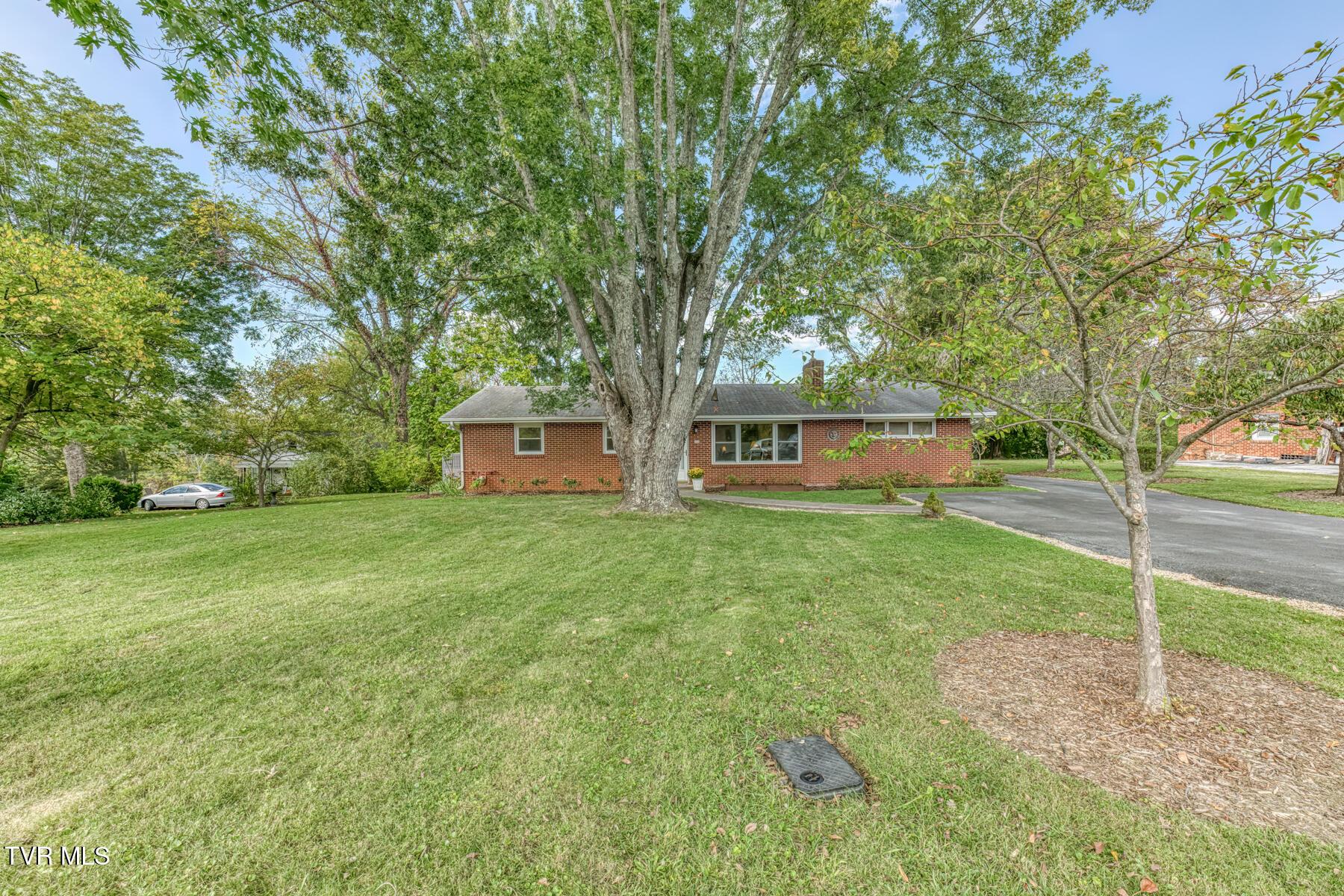 133 Northeast Dr-41