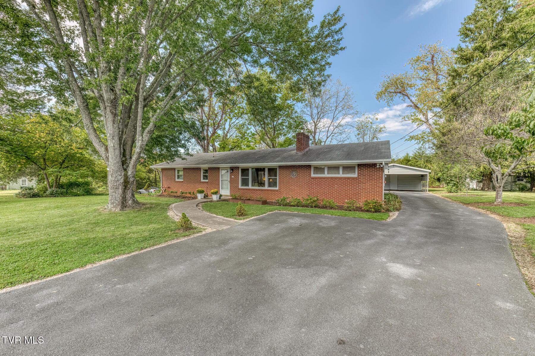 133 Northeast Dr-43