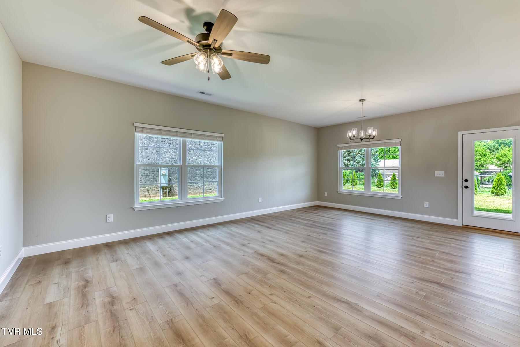 202 University Pkwy., Unit 107-3