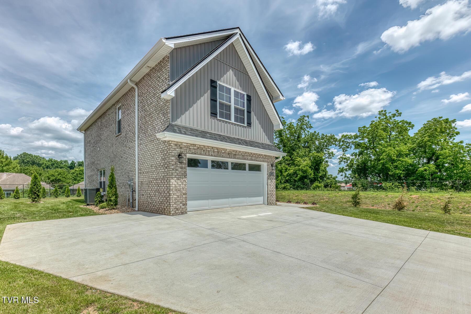 202 University Pkwy., Unit 107-30