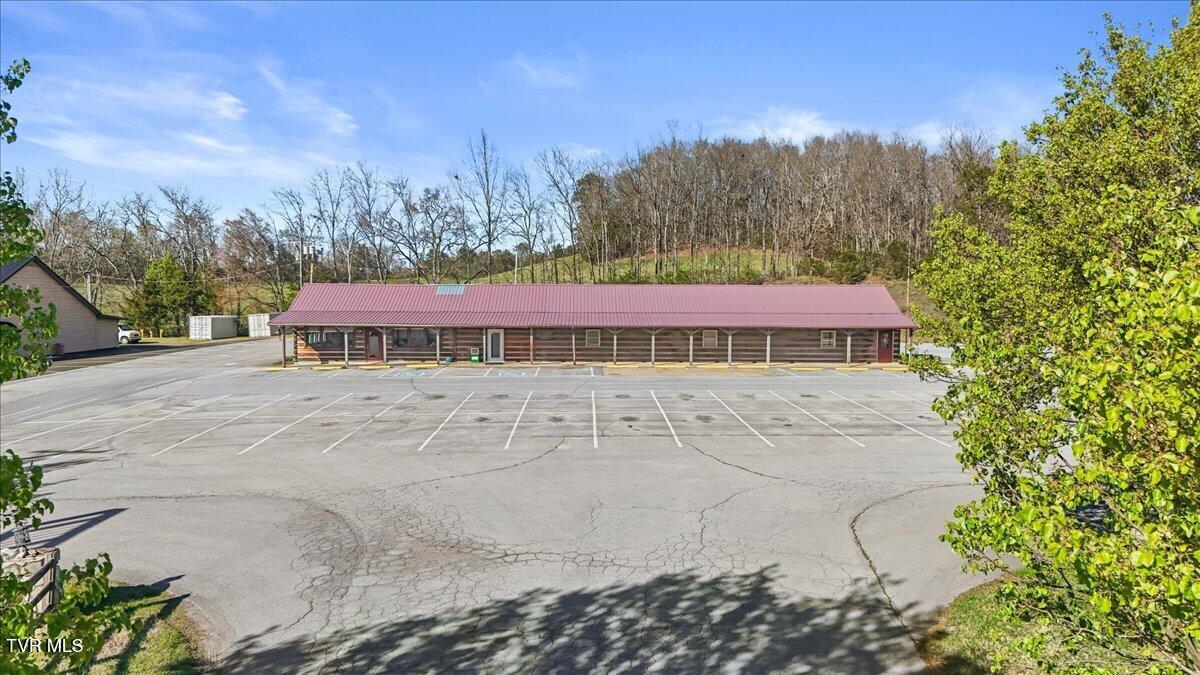 Photo of 7,509 sq ft, 2.10 ac commercial sale at 3124 West Andrew Johnson Highway