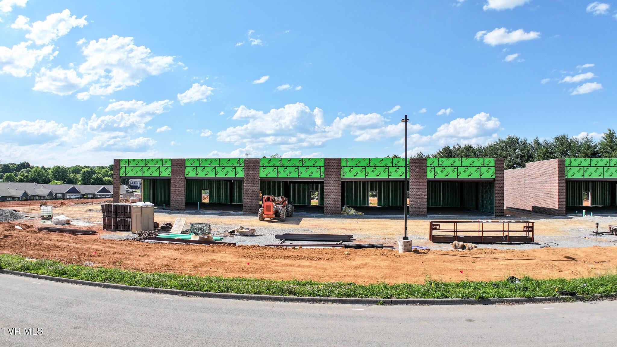Photo of 1,800 sq ft, 1.87 ac commercial lease at 205 Presidential Drive #10
