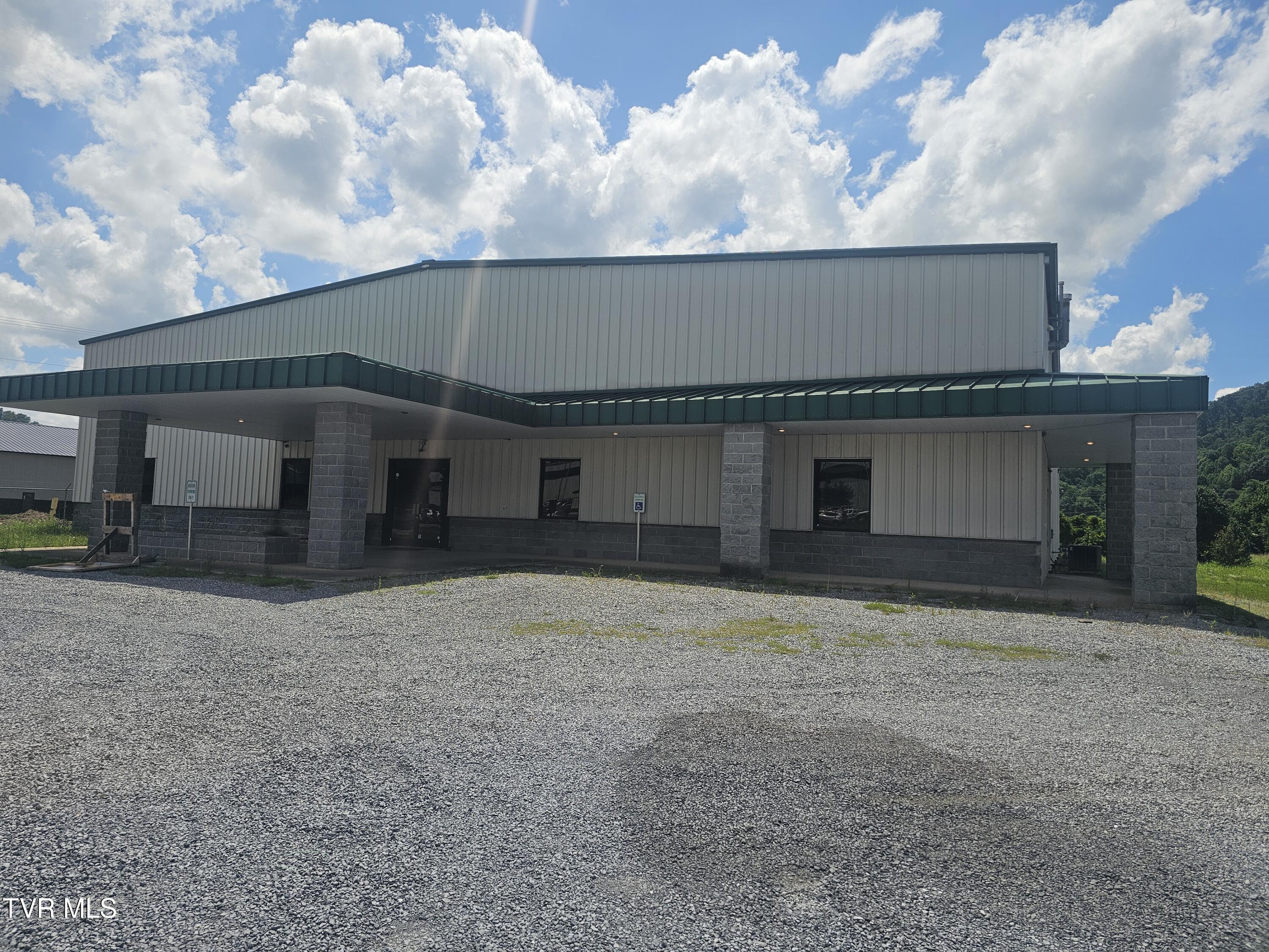 Photo of 16,000 sq ft, 5.21 ac commercial lease at 152 Judge Don Lewis Boulevard