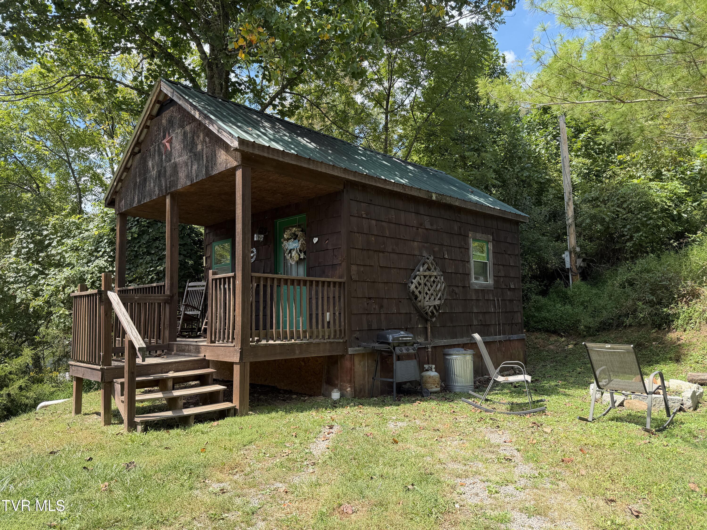 Photo of 1 bed, 1 bath, 266 sq ft single family residence at 655 Noah Snyder Road