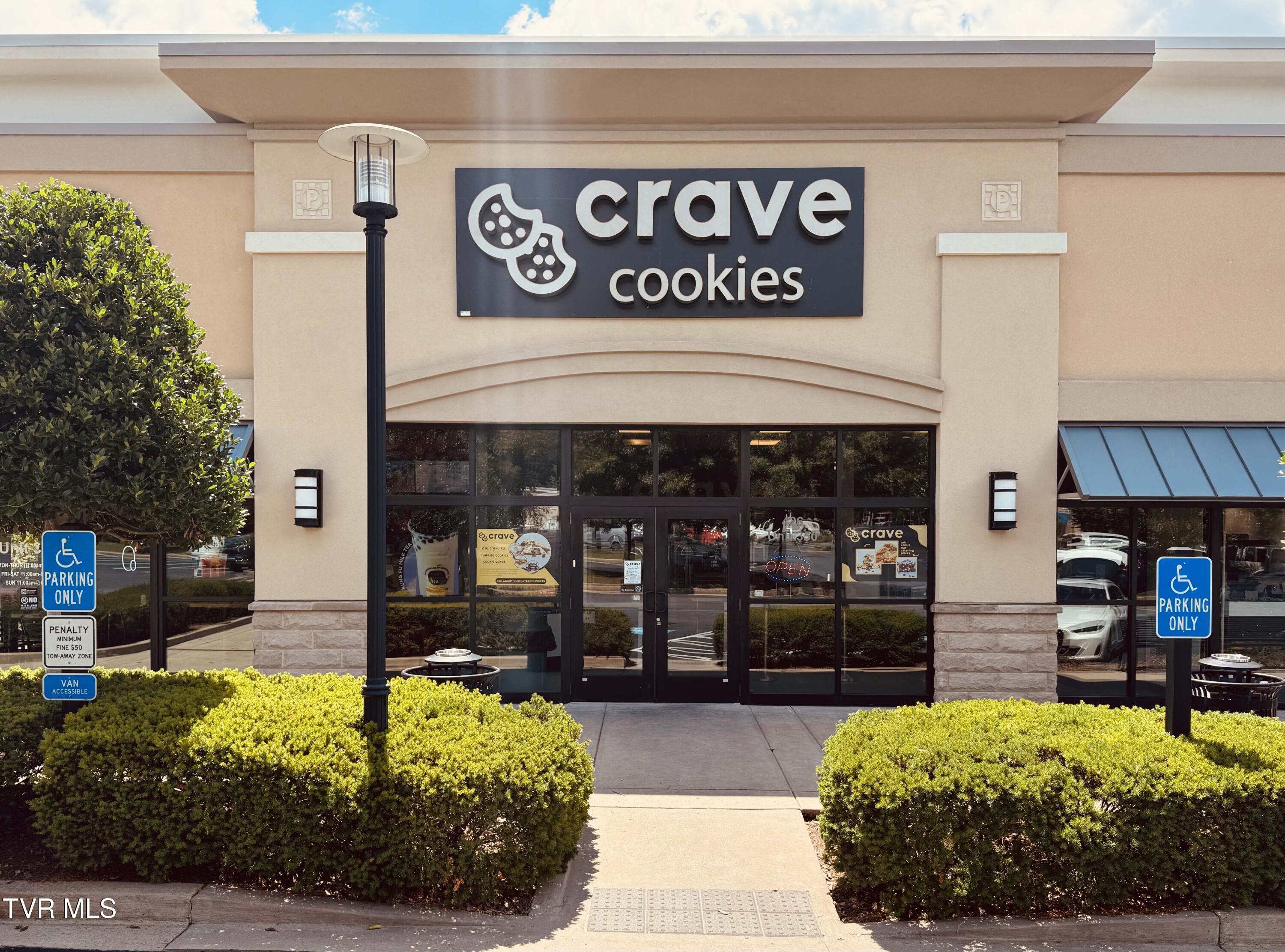 Photo of 2,000 sq ft, 1.69 ac commercial lease at 426 Pinnacle Parkway #350