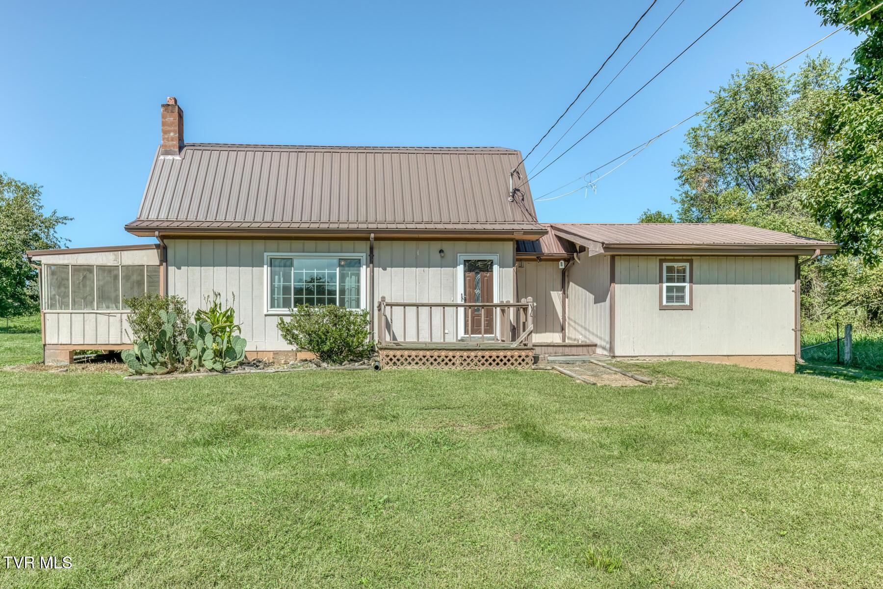 Photo of 2 bed, 3 bath, 1,904 sq ft residential lease at 867 Mayberry Road