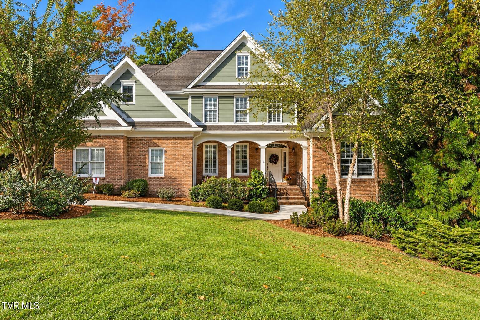 Photo of 4 bed, 4 bath, 3,204 sq ft single family residence at 4916 Preston Park Drive
