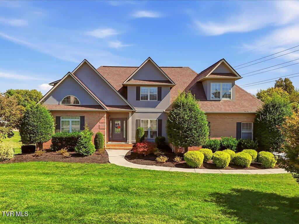 Photo of 3 bed, 4 bath, 4,594 sq ft single family residence at 414 Derbyshire Court